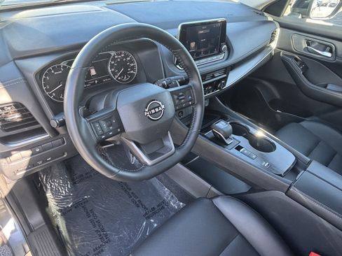 Used 2026 Nissan Rogue Dark Armor FWD image 17