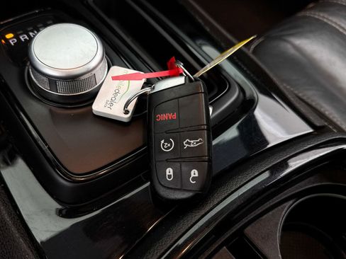 Used 2018 Chrysler 300 S w/ 300S Premium Group image 39