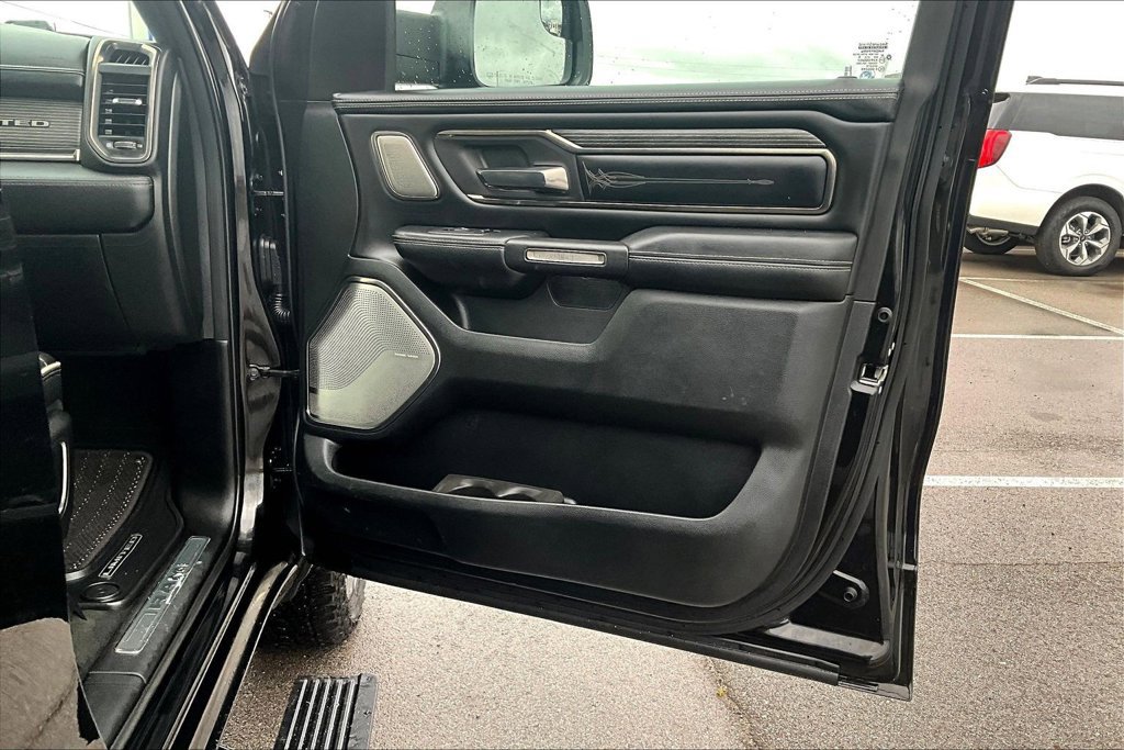Used 2020 RAM 1500 Limited w/ Black Appearance Package AWD/4WD image 19