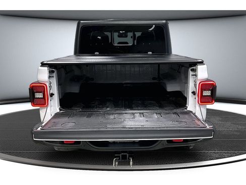 Used 2024 Jeep Gladiator Rubicon w/ Technology Group image 34