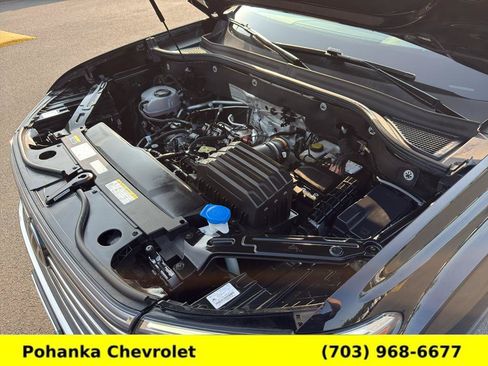 Used 2024 Volkswagen Atlas SE AWD/4WD image 32