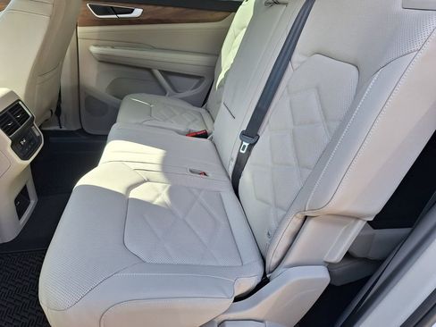 New 2026 Volkswagen Atlas SE image 22