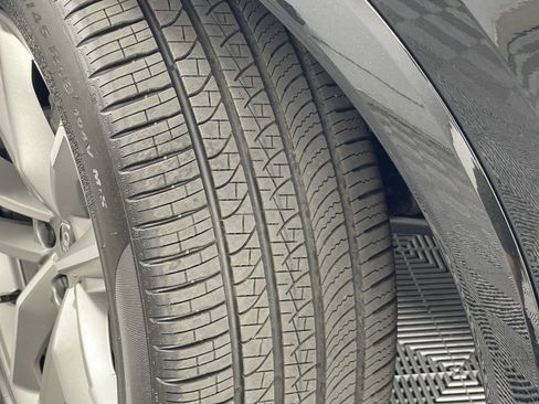 New 2025 Audi Q3 2.0T Premium image 8