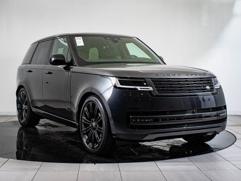 New 2025 Land Rover Range Rover SE image 5