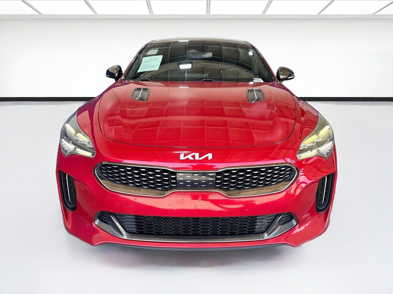 Used 2022 Kia Stinger GT-Line w/ Sun & Sound Package RWD image 2