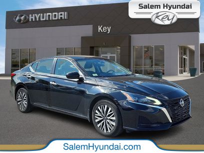 Used 2023 Nissan Altima 2.5 SV