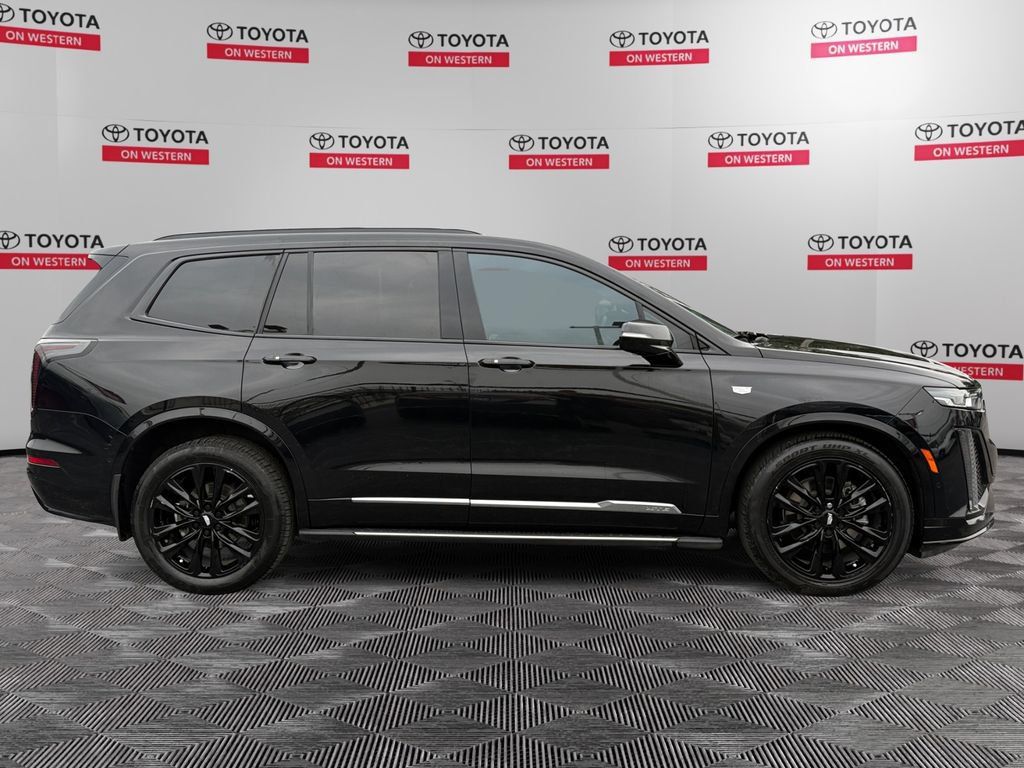Used 2021 Cadillac XT6 Sport AWD/4WD image 4