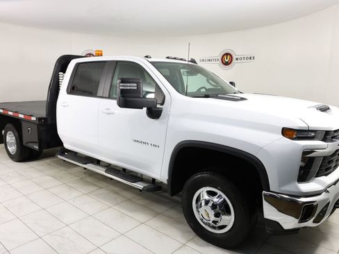 Used 2024 Chevrolet Silverado 3500 LT w/ Convenience Package image 34