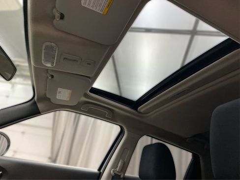 Used 2011 Nissan Juke SV image 25