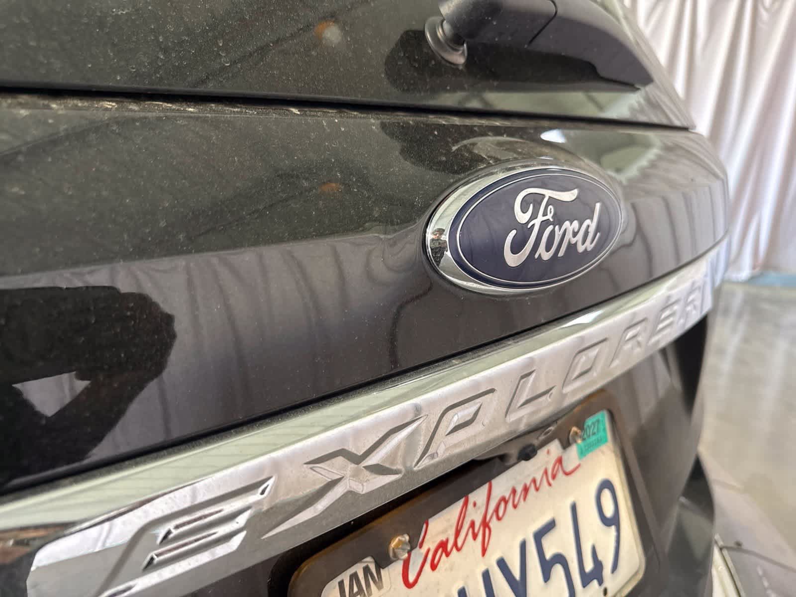 Used 2016 Ford Explorer XLT w/ Equipment Group 201A FWD image 12