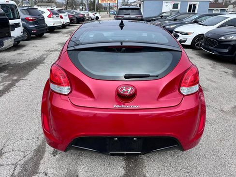 Used 2017 Hyundai Veloster Value Edition FWD image 4