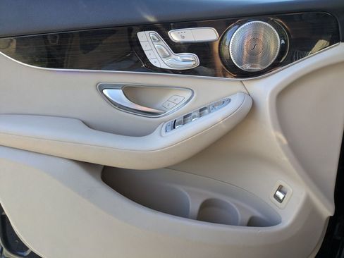Certified 2021 Mercedes-Benz GLC 300 image 8