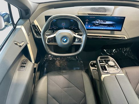 Used 2024 BMW iX xDrive50 w/ Sport Package AWD/4WD image 20
