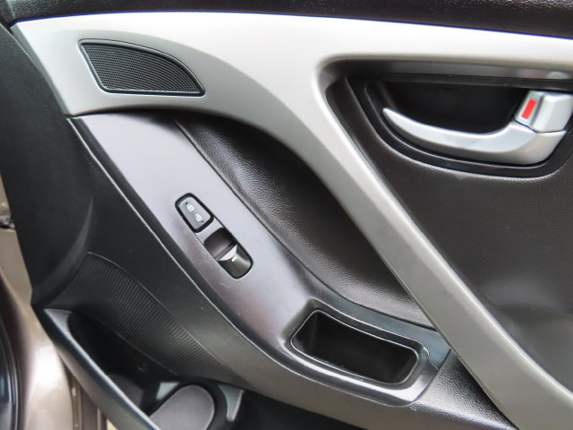 Used 2015 Hyundai Elantra Limited FWD image 30