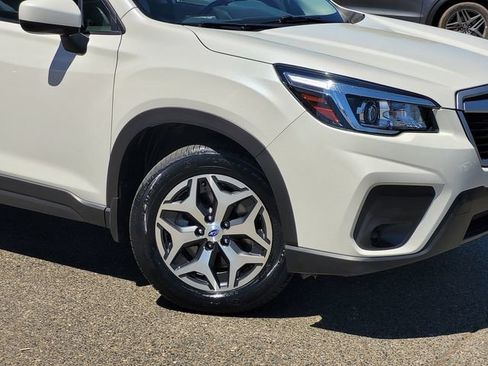 Used 2020 Subaru Forester Premium AWD/4WD image 6