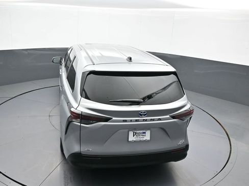 Certified 2024 Toyota Sienna XLE AWD/4WD image 41