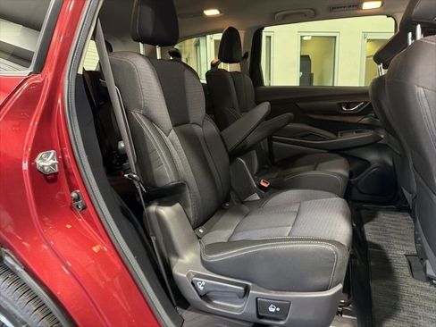 Used 2024 Subaru Ascent Premium w/ Convenience Package image 30