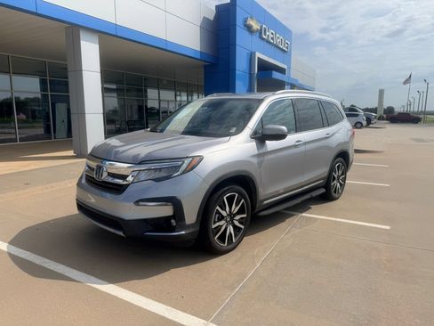 Used 2022 Honda Pilot Touring image 2
