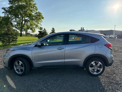 Certified 2022 Honda HR-V LX image 6