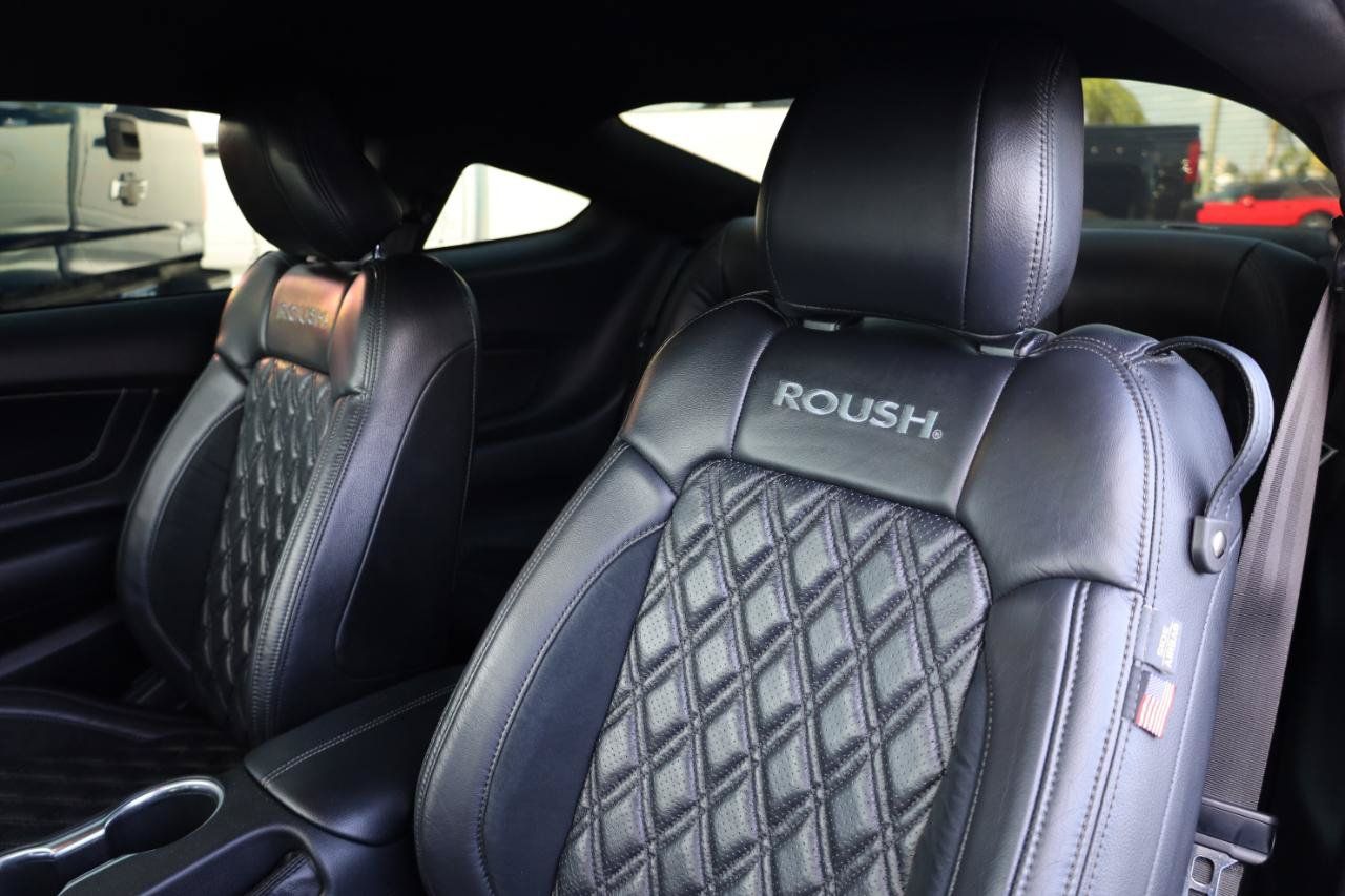 Used 2021 Ford Mustang GT Premium w/ GT Performance Package RWD image 9