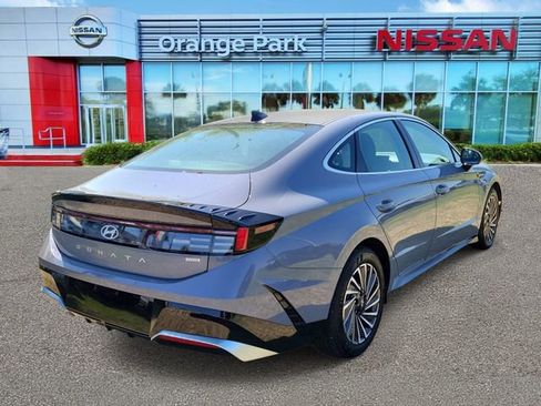 Used 2025 Hyundai Sonata SEL image 2