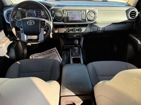 Used 2016 Toyota Tacoma SR5 image 13