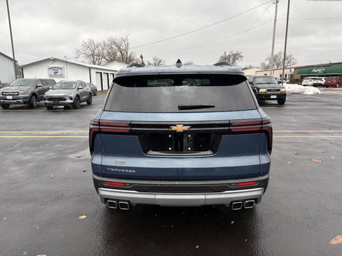 Used 2025 Chevrolet Traverse LT image 27