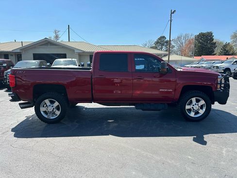 Used 2018 Chevrolet Silverado 2500 LT w/ LT Convenience Package image 4