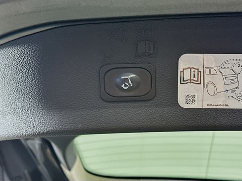 Used 2017 Ford Escape Titanium w/ Equipment Group 301A image 29