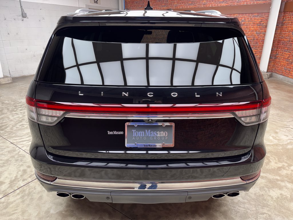 Used 2024 Lincoln Aviator AWD w/ Premium Package image 4
