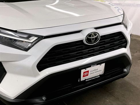 Certified 2024 Toyota RAV4 XLE AWD/4WD image 30