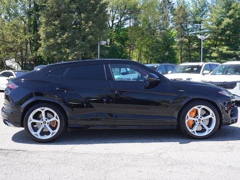 Used 2022 Lamborghini Urus AWD/4WD image 22