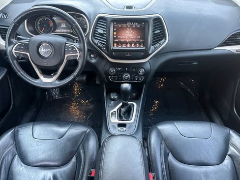 Used 2016 Jeep Cherokee Limited AWD/4WD image 3