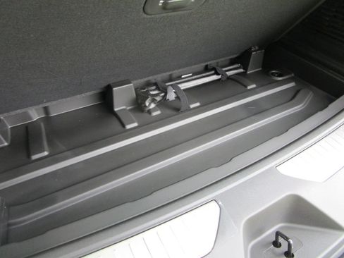 New 2026 GMC Yukon Denali Ultimate AWD/4WD image 16