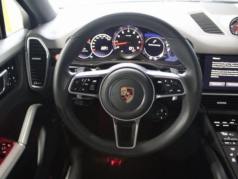 Used 2023 Porsche Cayenne S image 20