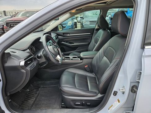 Used 2023 Nissan Altima 2.5 SR w/ SR Premium Package FWD image 15