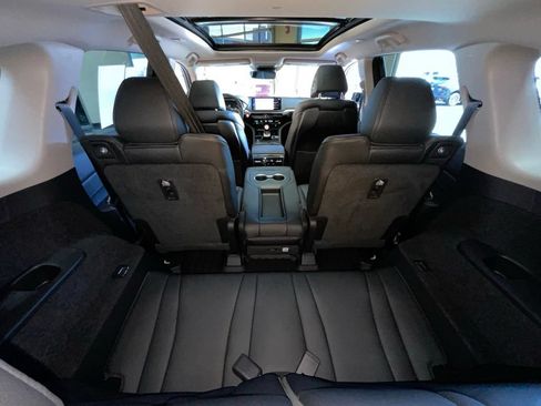 Certified 2025 Acura MDX SH-AWD image 27