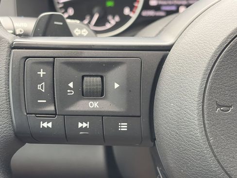 Certified 2025 Nissan Pathfinder S image 23