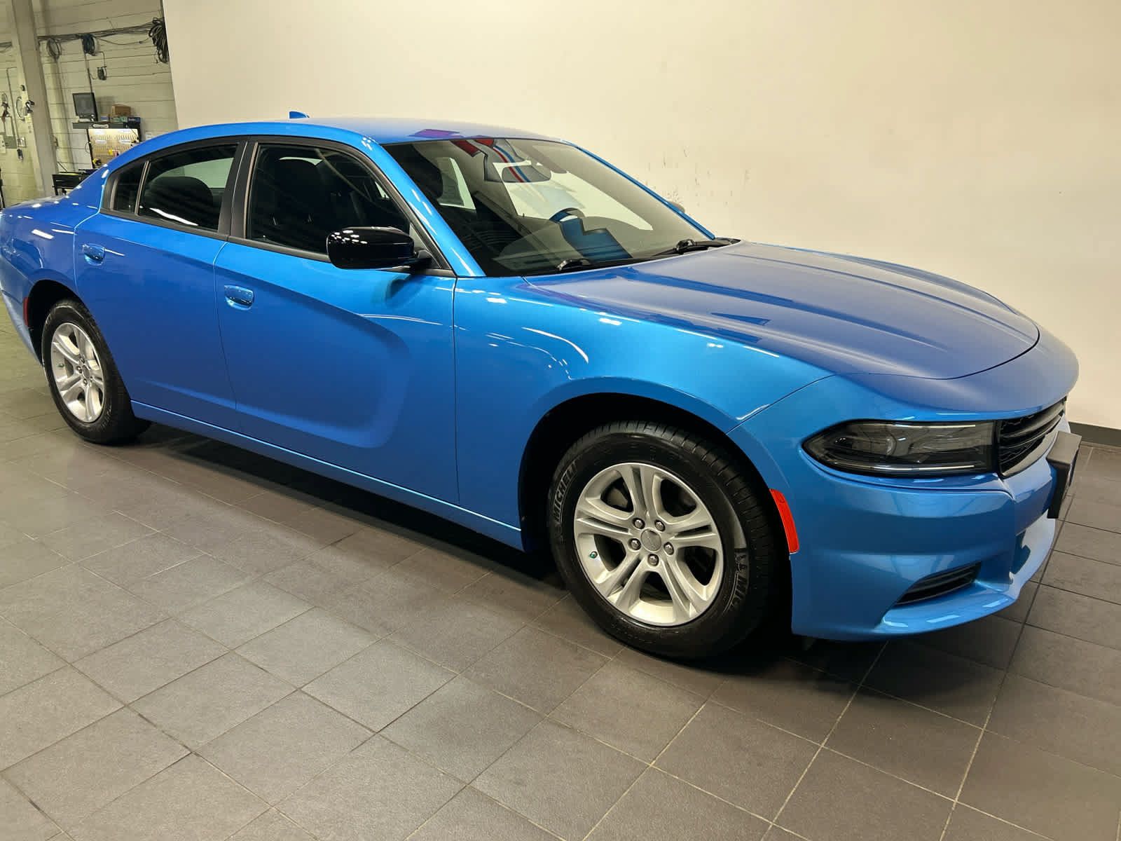 Used 2023 Dodge Charger SXT w/ Cold Weather Package RWD image 2