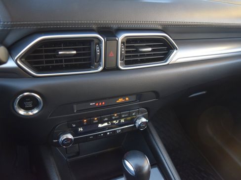 Used 2019 MAZDA CX-5 Touring image 13