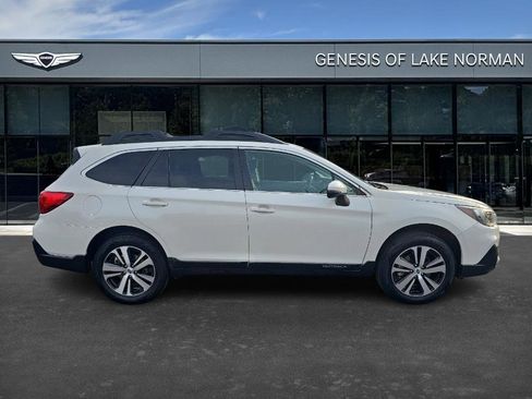 Used 2019 Subaru Outback 2.5i Limited image 4