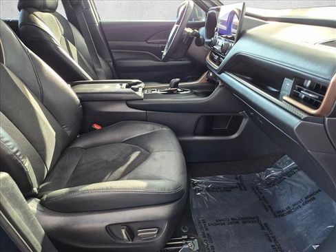 Used 2025 Toyota Grand Highlander AWD Hybrid image 25
