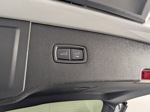 New 2026 Porsche Cayenne GTS AWD/4WD image 18