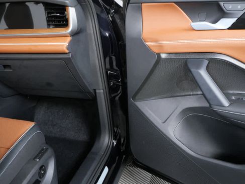 New 2026 Volkswagen Tiguan SEL R-Line AWD/4WD image 21