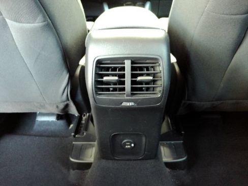 Used 2020 Ford Escape SE FWD image 20