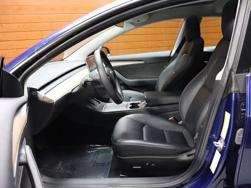 Used 2023 Tesla Model 3 Standard Range image 34