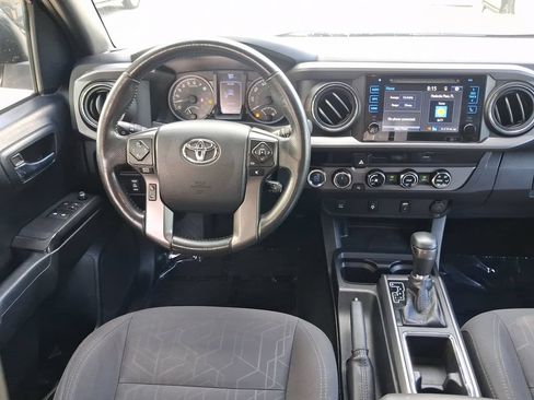 Used 2016 Toyota Tacoma TRD Sport w/ Towing Package AWD/4WD image 12