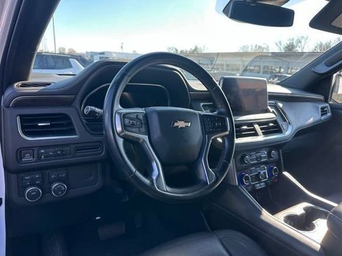 Used 2023 Chevrolet Suburban LT image 30