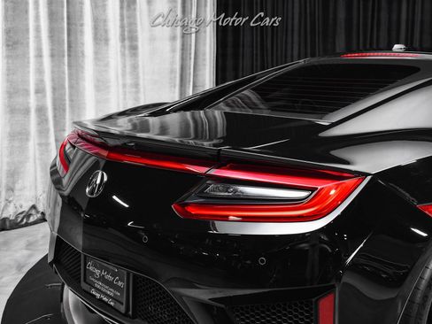 Used 2017 Acura NSX AWD/4WD image 28