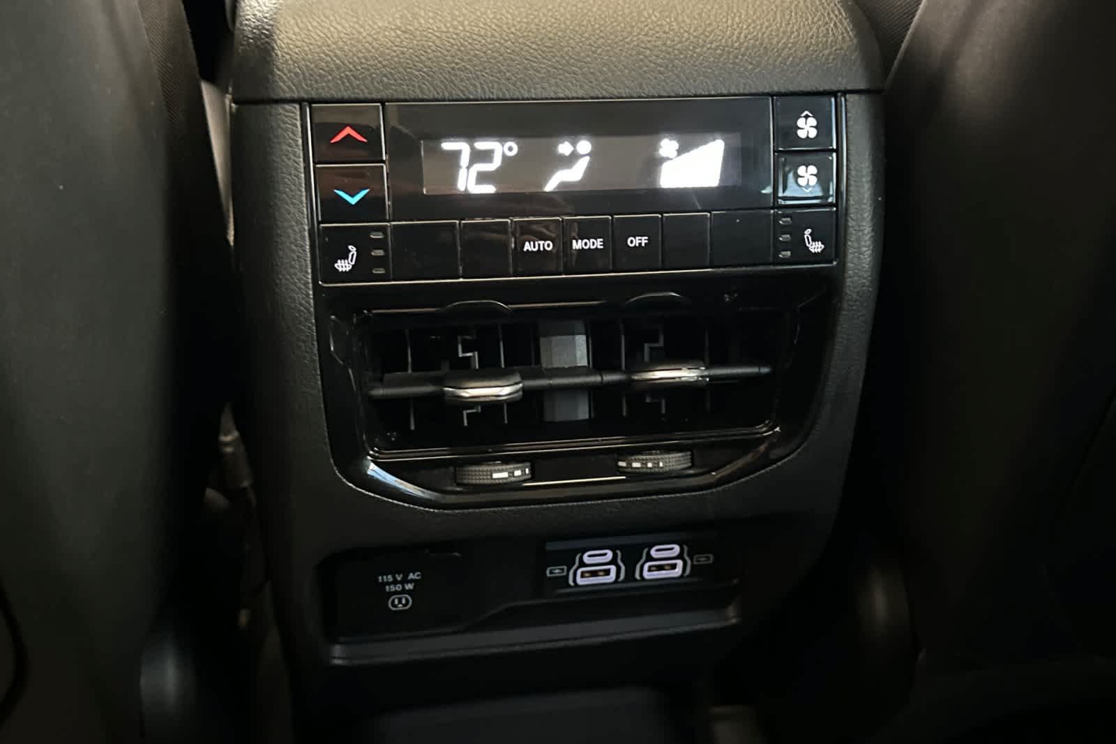 Used 2023 Jeep Grand Cherokee L Limited AWD/4WD image 13